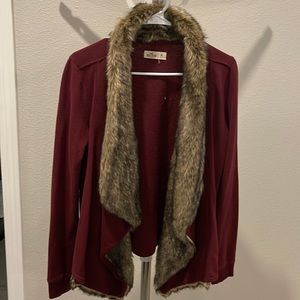 Women’s Hollister faux fur cardigan (M)